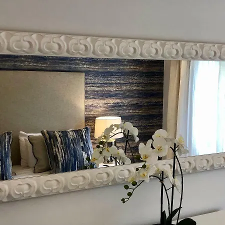 Luxury In La Isla, Walking Distance To Puerto Banus Marbella