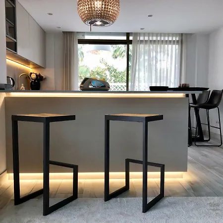 Apartment Luxury In La Isla, Walking Distance To Puerto Banus