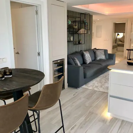 Apartment Luxury In La Isla, Walking Distance To Puerto Banus Marbella