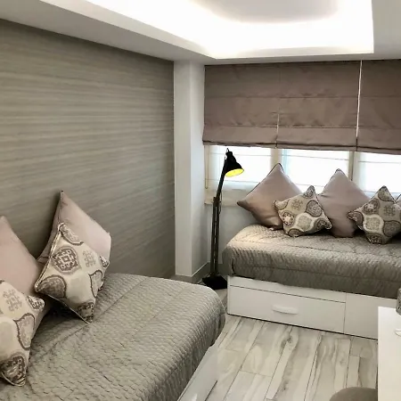 Luxury In La Isla, Walking Distance To Puerto Banus Apartment Marbella