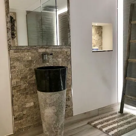 Appartement Luxury In La Isla, Walking Distance To Puerto Banus